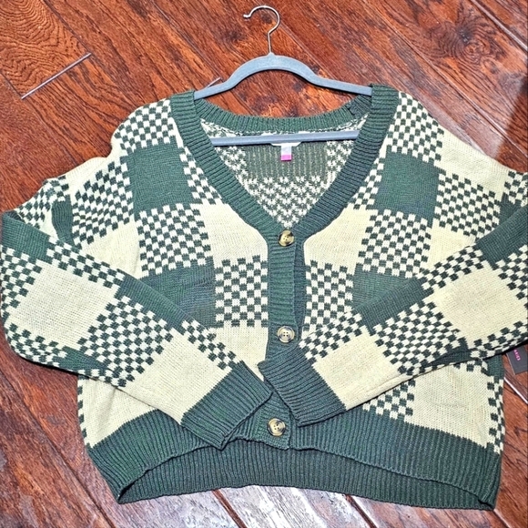 NO Boundaries XXL Green and Cream Lightweight Button-up Cropped Cardigan Woman's - Picture 1 of 7